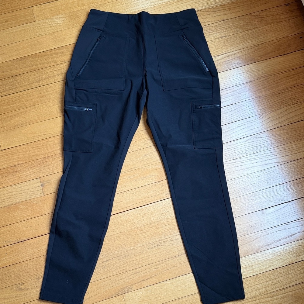 Athleta Women's Black Cargo Leggings EUC